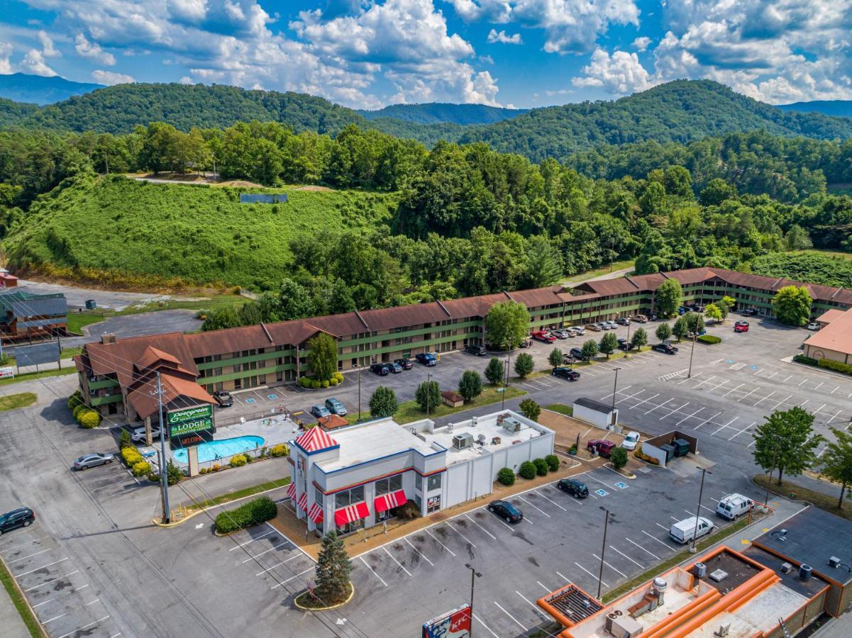Days Inn By Wyndham Pigeon Forge South Ngoại thất bức ảnh
