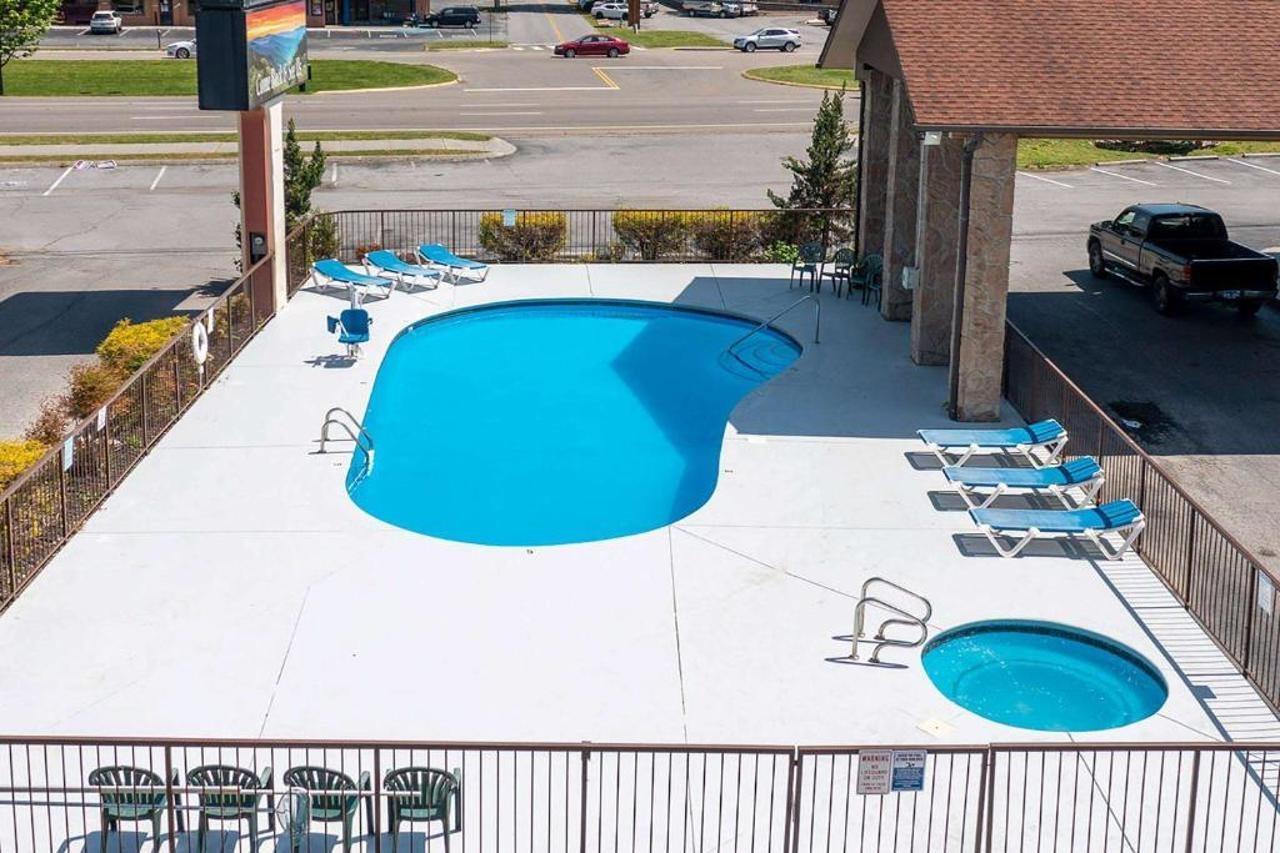 Days Inn By Wyndham Pigeon Forge South Ngoại thất bức ảnh